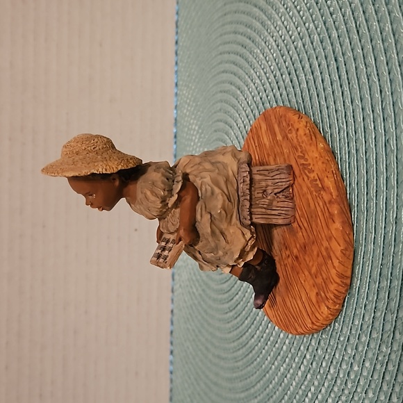 Miss Martha's Collection - Hallie "Sing Praises to the Lord" - Picture 3 of 9